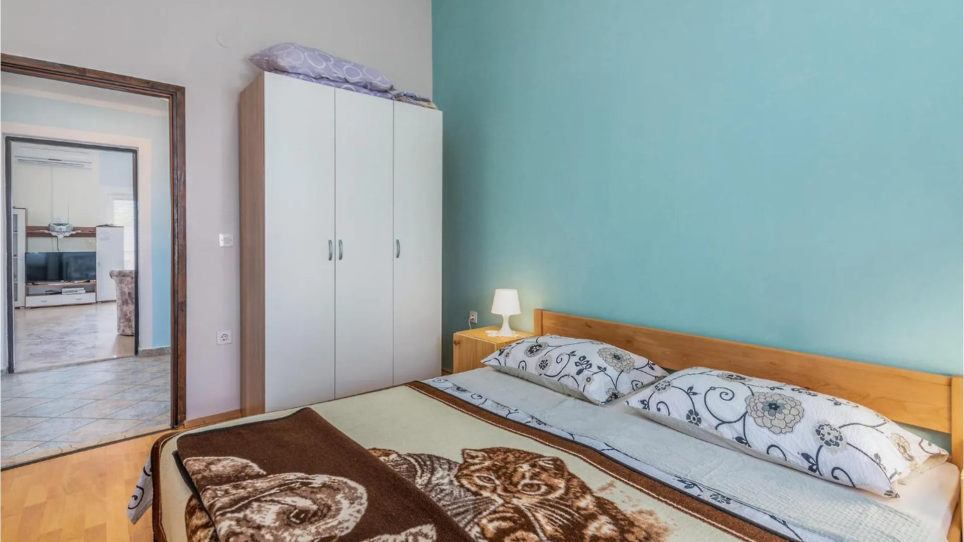 2 Bedroom Amazing Apartment In Pinezici Chorvatsko