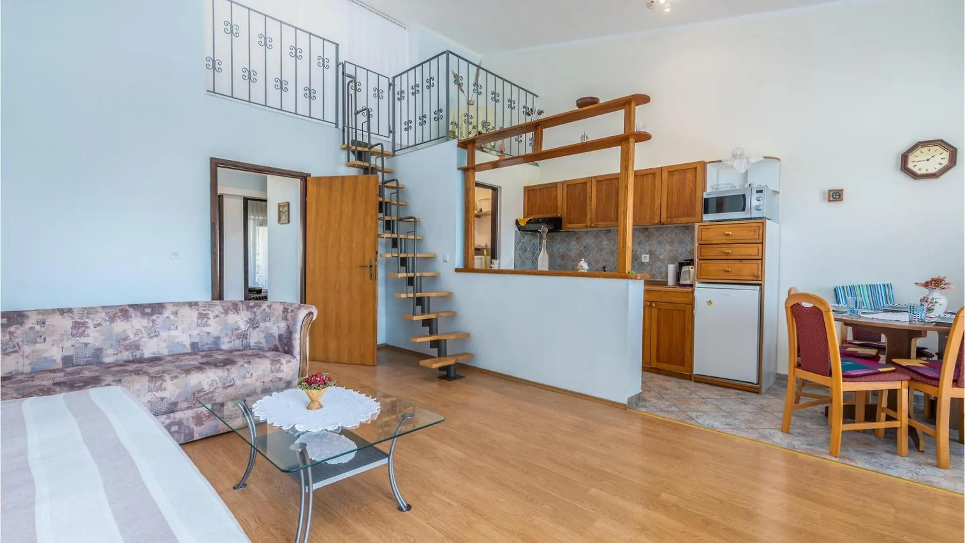 2 Bedroom Amazing Apartment In Pinezici